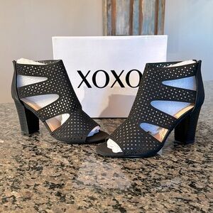XOXO black Beamer peep toe bootie NIB 8.5